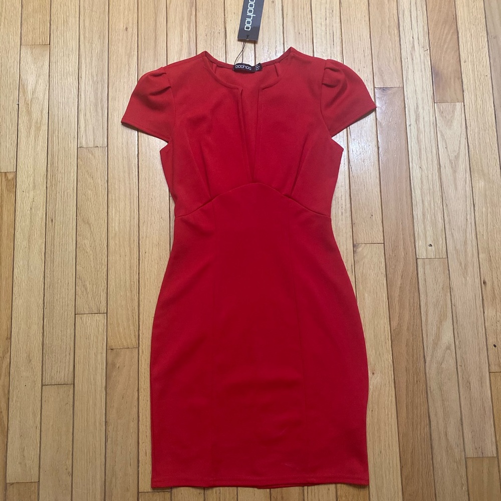Ref mini dress with v cut detail